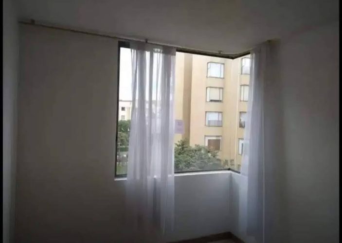 Apartamento de 3 alcobas en venta en Mallorca, Bogotá, 64 m² · foto 6 de 15