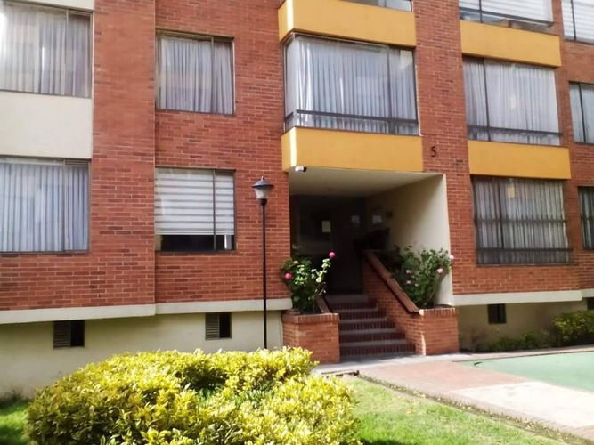 Apartamento de 3 alcobas en venta en Mallorca, Bogotá, 64 m² · foto 12 de 15