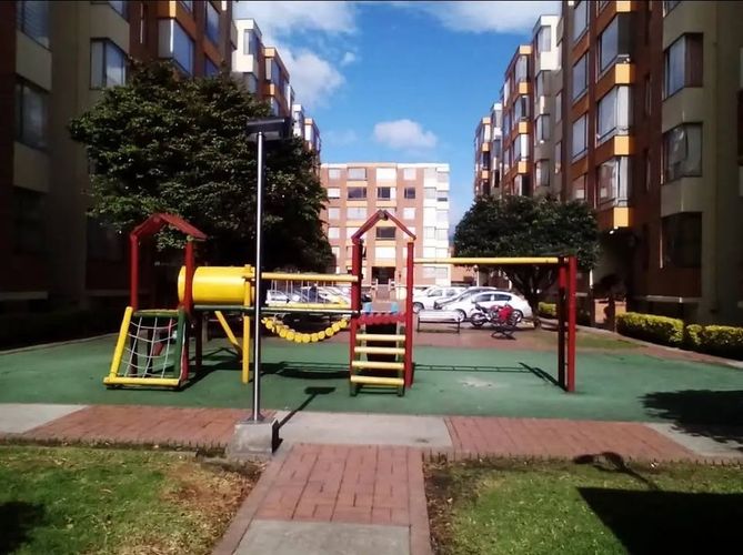 Apartamento de 3 alcobas en venta en Mallorca, Bogotá, 64 m² · foto 13 de 15