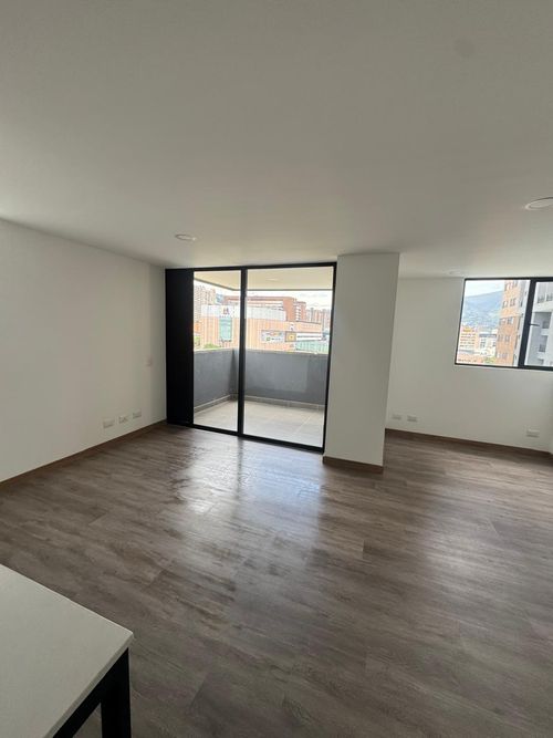 Apartamento de 2 alcobas en venta en Mayorca, Sabaneta, 76 m² · foto 3 de 12