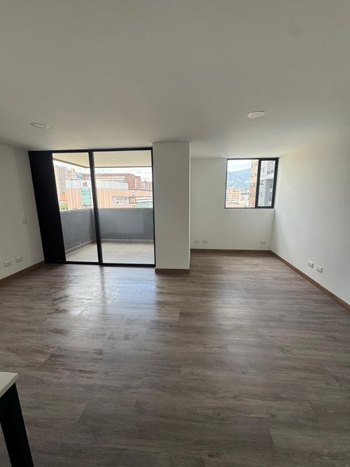 Apartamento de 2 alcobas en venta en Mayorca, Sabaneta, 76 m² · foto 4 de 12