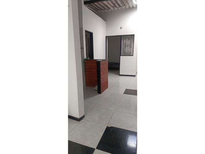 Casa de 6 alcobas en venta en San Nicolas, Soacha, 180 m² · foto 3 de 11