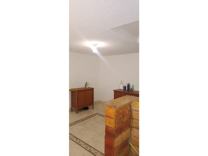 Casa de 6 alcobas en venta en San Nicolas, Soacha, 180 m² · foto 6 de 11