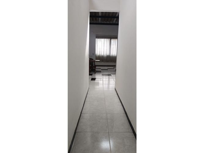 Casa de 6 alcobas en venta en San Nicolas, Soacha, 180 m² · foto 9 de 11