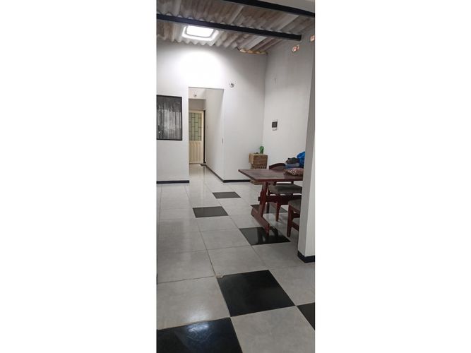 Casa de 6 alcobas en venta en San Nicolas, Soacha, 180 m² · foto 10 de 11