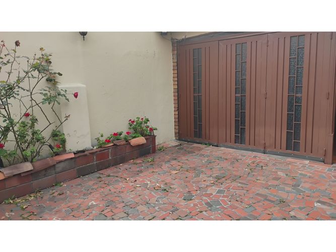 Casa de 3 alcobas en arriendo en El Contador, Bogotá, 489 m² · foto 3 de 24