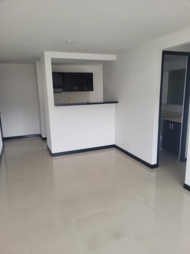 Apartamento en venta en Loma de los bernal, Medellín 3