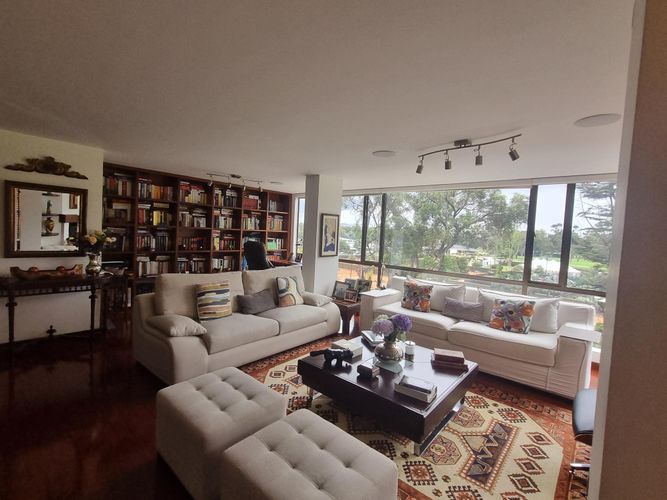 Apartamento de 1 alcoba en venta en La Carolina, Bogotá, 135 m² · foto 5 de 24