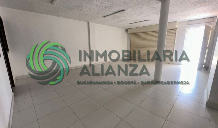 Casa de 8 alcobas en venta en La Aurora, Bucaramanga, 555 m² · foto 3 de 24