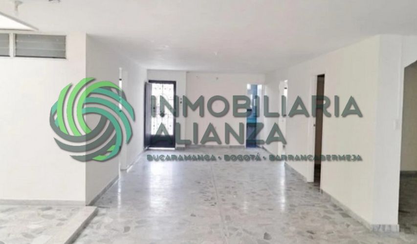Casa de 8 alcobas en venta en La Aurora, Bucaramanga, 555 m² · foto 5 de 24