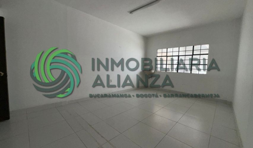 Casa de 8 alcobas en venta en La Aurora, Bucaramanga, 555 m² · foto 23 de 24