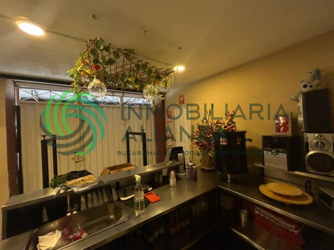 Casa de 7 alcobas en venta en La Victoria, Bucaramanga, 221 m² · foto 4 de 24