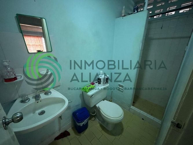 Casa de 7 alcobas en venta en La Victoria, Bucaramanga, 221 m² · foto 7 de 24