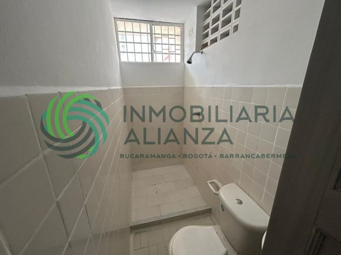 Casa de 7 alcobas en venta en La Victoria, Bucaramanga, 221 m² · foto 14 de 24