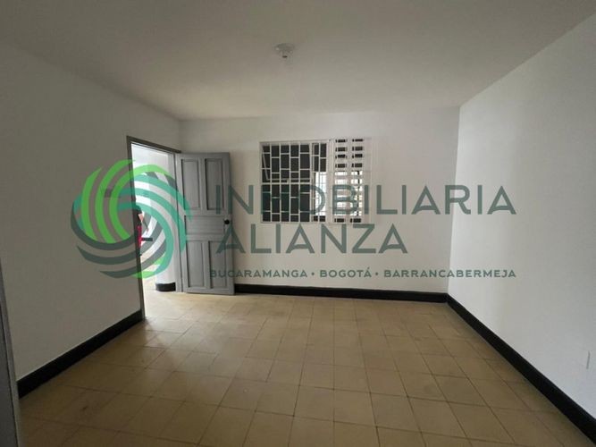 Casa de 7 alcobas en venta en La Victoria, Bucaramanga, 221 m² · foto 15 de 24