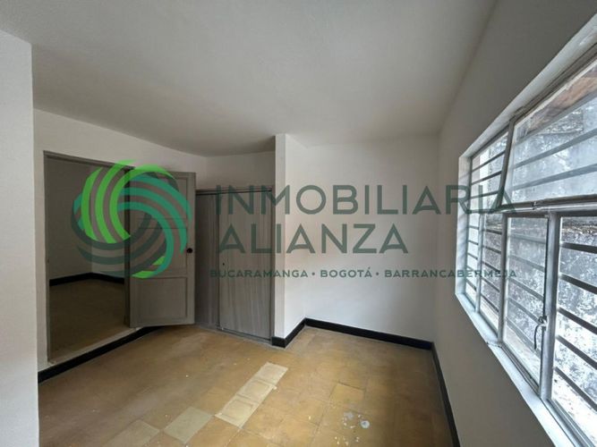 Casa de 7 alcobas en venta en La Victoria, Bucaramanga, 221 m² · foto 17 de 24