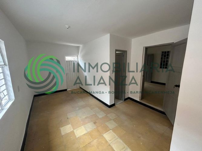 Casa de 7 alcobas en venta en La Victoria, Bucaramanga, 221 m² · foto 18 de 24