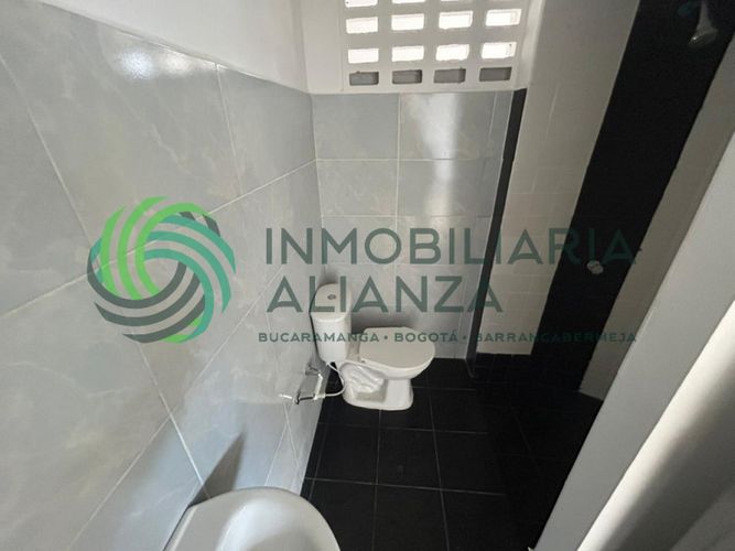 Casa de 7 alcobas en venta en La Victoria, Bucaramanga, 221 m² · foto 22 de 24
