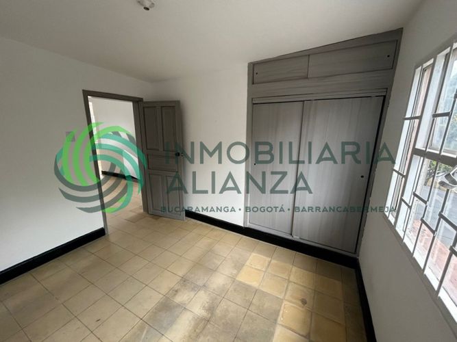Casa de 7 alcobas en venta en La Victoria, Bucaramanga, 221 m² · foto 24 de 24
