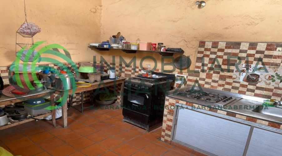 Casa de 5 alcobas en venta en Centro, Girón, 141 m² · foto 5 de 16