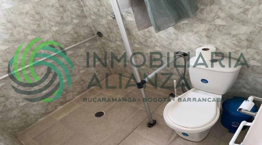 Casa de 5 alcobas en venta en Centro, Girón, 141 m² · foto 12 de 16