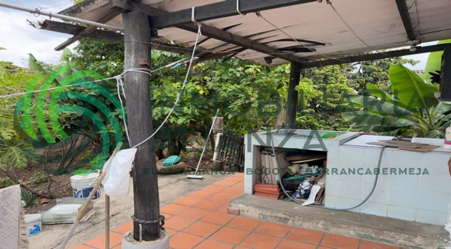 Casa de 5 alcobas en venta en Centro, Girón, 141 m² · foto 13 de 16