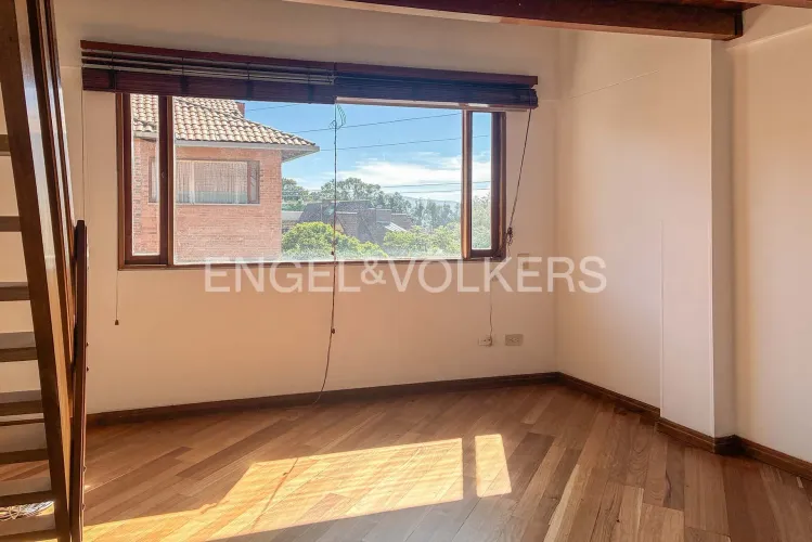 Casa de 3 alcobas en venta en Gratamira, Bogotá, 285 m² · foto 10 de 18