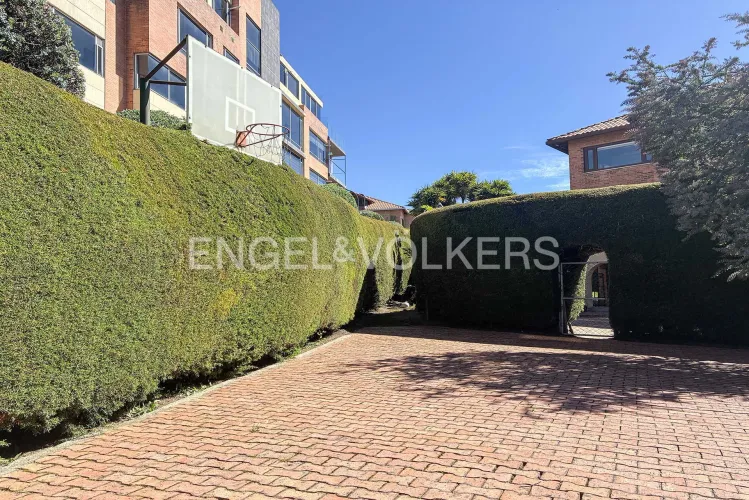 Casa de 3 alcobas en venta en Gratamira, Bogotá, 285 m² · foto 9 de 18
