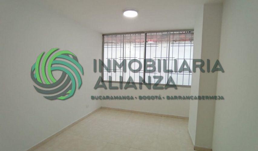 Oficina en arriendo en Centro, Bucaramanga, 15 m² · foto 3 de 5