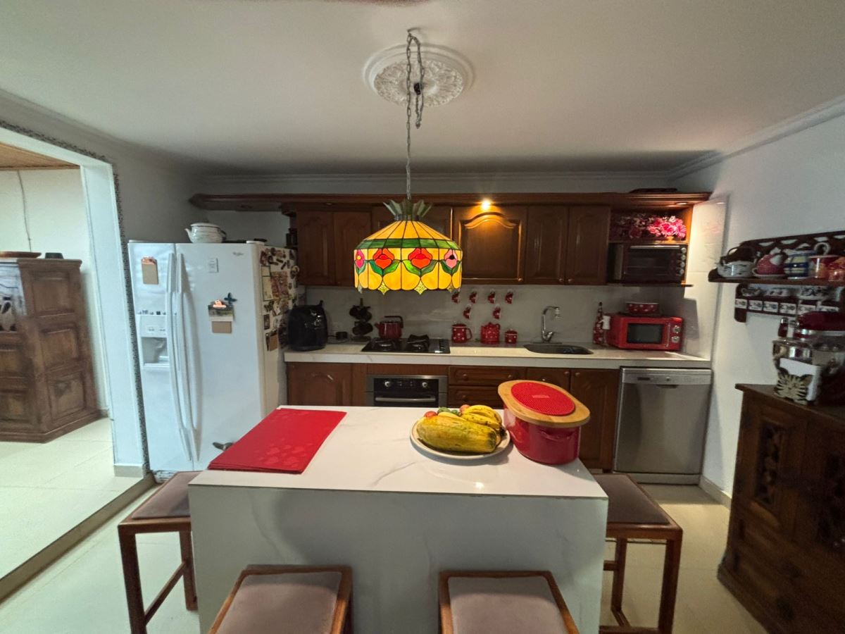 Casa en venta en San Jose De Bavaria, Bogotá · foto 8 de 24