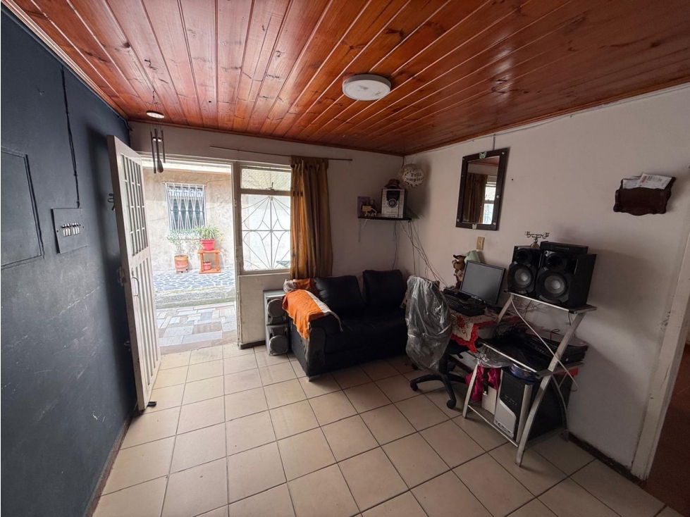 Casa en venta en Engativá, Bogotá · foto 2 de 17