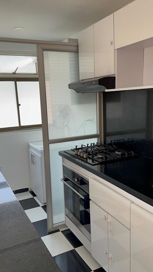 Apartaestudio en venta en Santa Barbara, Bogotá, 47 m² · foto 9 de 21