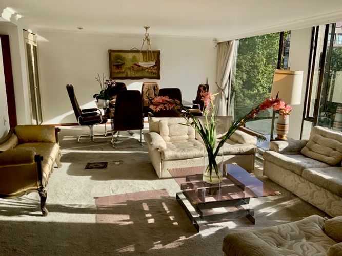 Apartamento de 3 alcobas en venta en La Carolina, Bogotá, 152 m² · foto 2 de 24