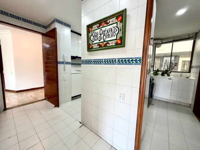 Apartamento de 3 alcobas en venta en La Carolina, Bogotá, 152 m² · foto 11 de 24