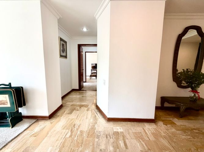 Apartamento de 3 alcobas en venta en La Carolina, Bogotá, 152 m² · foto 13 de 24