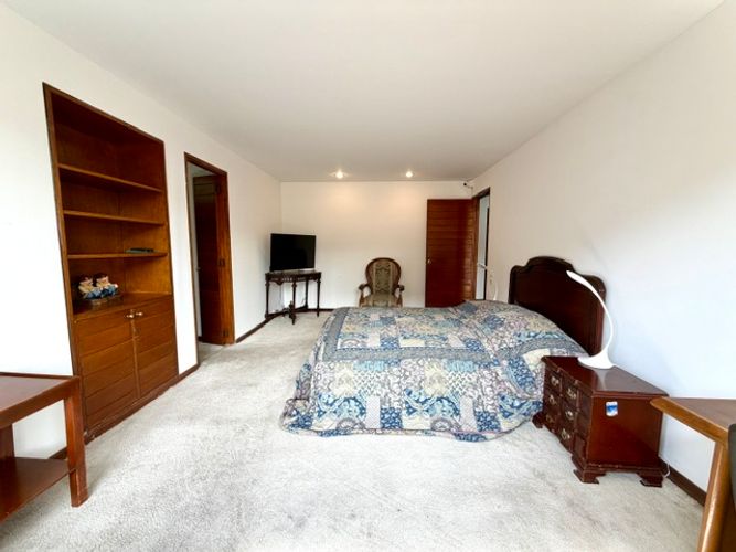 Apartamento de 3 alcobas en venta en La Carolina, Bogotá, 152 m² · foto 22 de 24