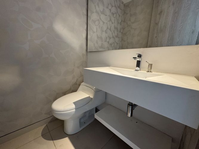 Apartamento de 3 alcobas en arriendo en El Poblado, Medellín, 140 m² · foto 12 de 21
