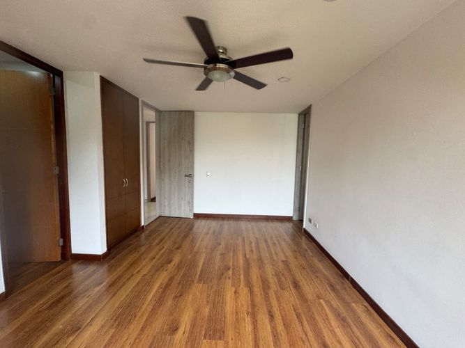 Apartamento de 3 alcobas en arriendo en El Poblado, Medellín, 140 m² · foto 18 de 21
