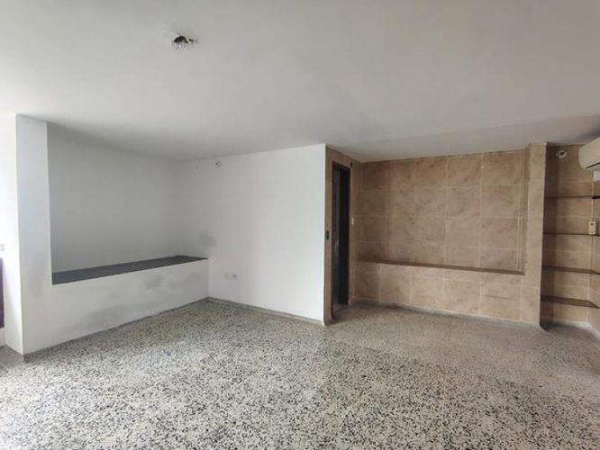 Casa de 10 alcobas en arriendo en Sotomayor, Bucaramanga, 455 m² · foto 3 de 24