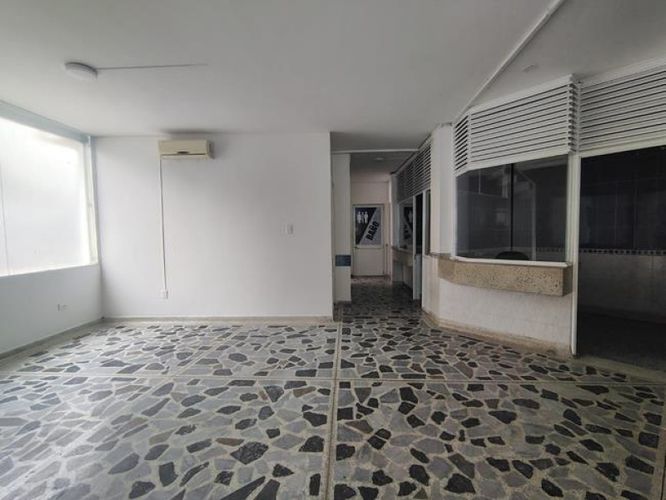 Casa de 10 alcobas en arriendo en Sotomayor, Bucaramanga, 455 m² · foto 4 de 24