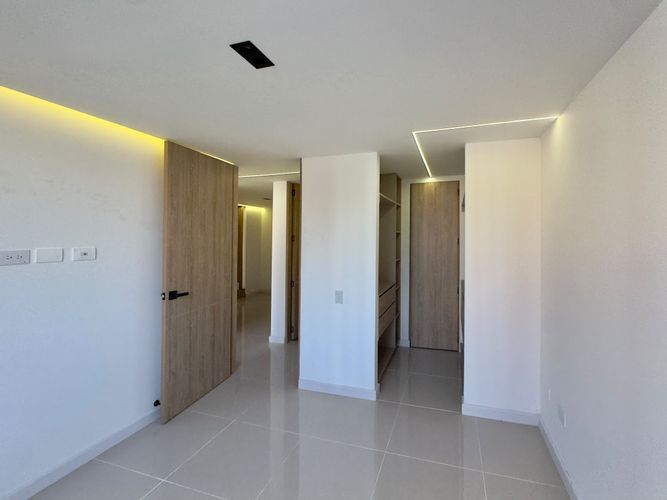 Apartamento de 3 alcobas en venta en Valle Del Lili, Cali, 65 m² · foto 8 de 18