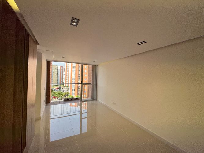 Apartamento de 3 alcobas en venta en Valle Del Lili, Cali, 65 m² · foto 17 de 18