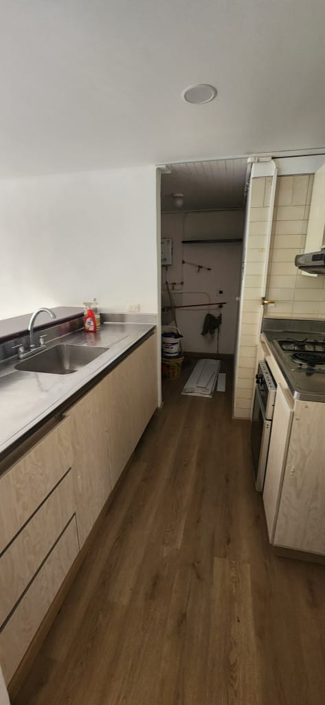 Apartamento de 2 alcobas en arriendo en Los Naranjos, Medellín, 101 m² · foto 2 de 14