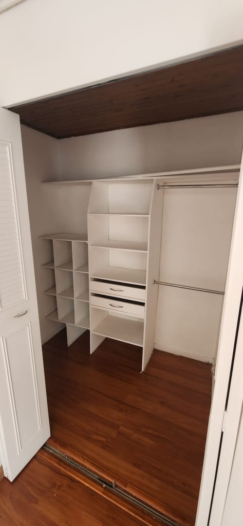 Apartamento de 2 alcobas en arriendo en Los Naranjos, Medellín, 101 m² · foto 8 de 14