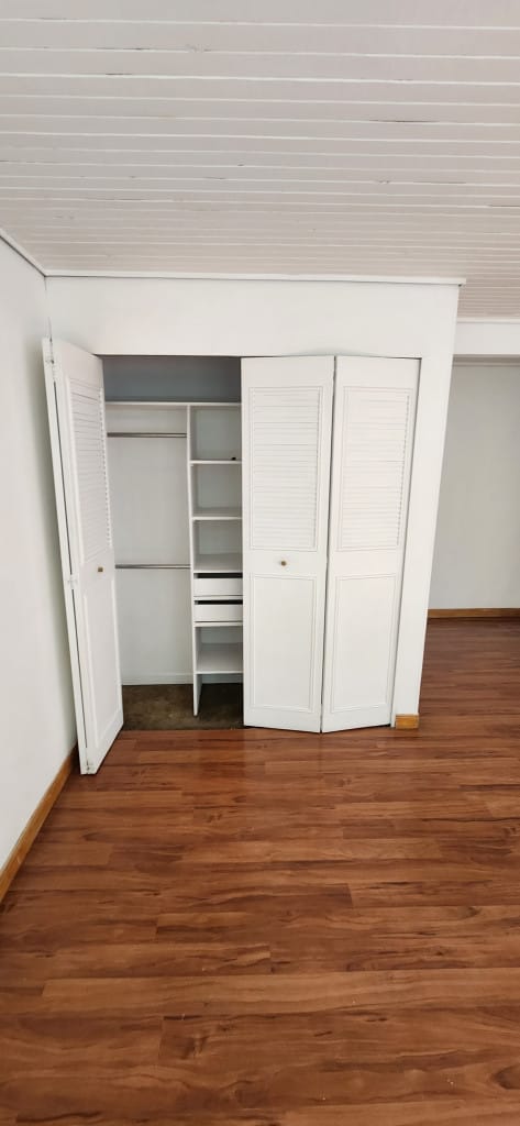 Apartamento de 2 alcobas en arriendo en Los Naranjos, Medellín, 101 m² · foto 12 de 14