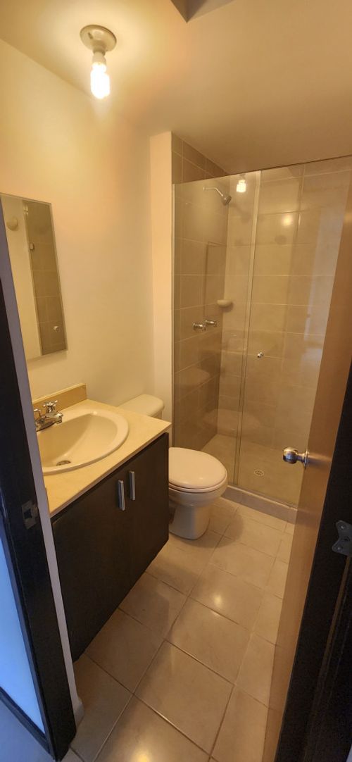 Apartamento de 3 alcobas en arriendo en Villa Carlota, Medellín, 85 m² · foto 5 de 13