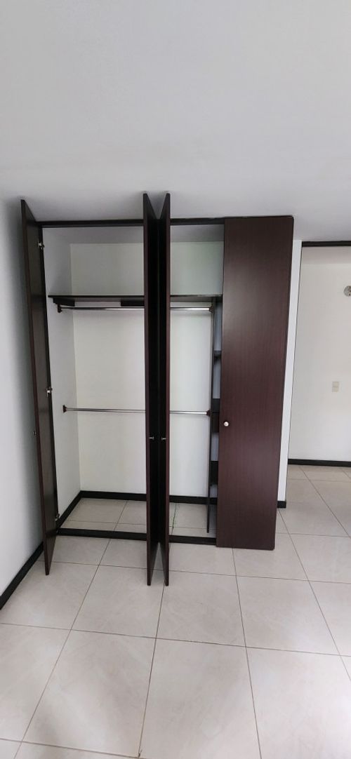 Apartamento de 3 alcobas en arriendo en Villa Carlota, Medellín, 85 m² · foto 9 de 13