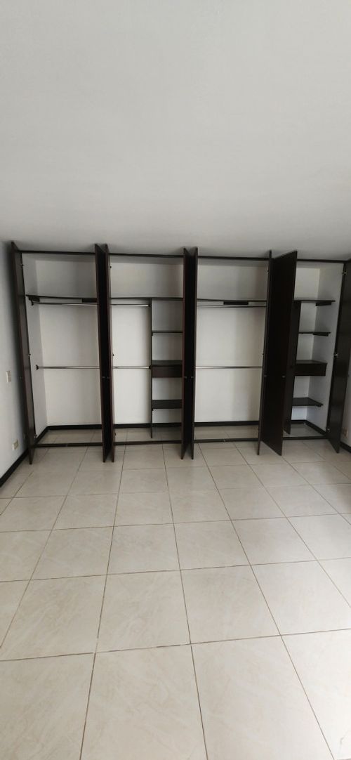 Apartamento de 3 alcobas en arriendo en Villa Carlota, Medellín, 85 m² · foto 12 de 13