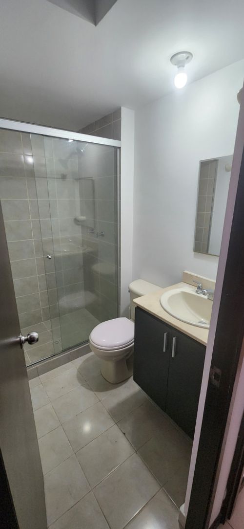 Apartamento de 3 alcobas en arriendo en Villa Carlota, Medellín, 85 m² · foto 13 de 13