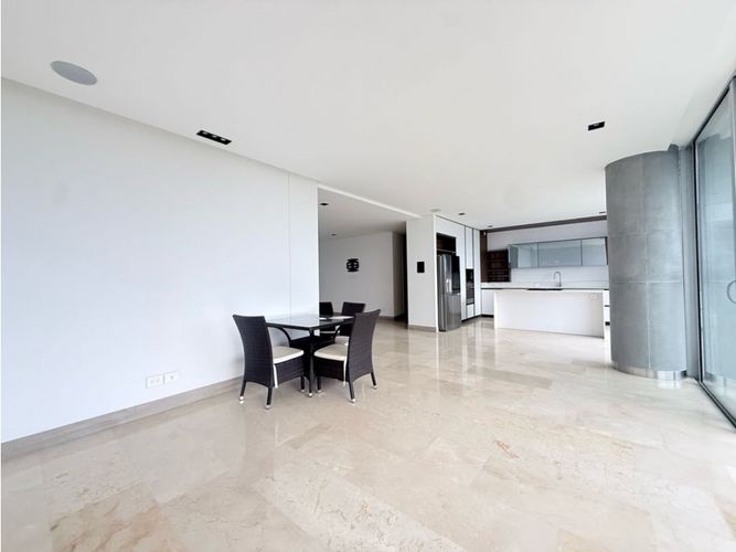 Apartamento de 6 alcobas en venta en Pance, Cali, 209 m² · foto 2 de 19